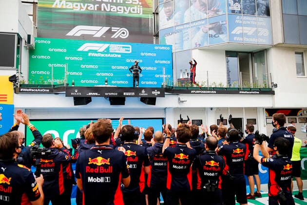 Motorsports: FIA Formula One World Championship, WM, Weltmeisterschaft 2020, Grand Prix of Hungary Motorsports: FIA Formula One World Championship 2020, Grand Prix of Hungary, 77 Valtteri Bottas (FIN, Mercedes-AMG Petronas Formula One Team), 33 Max Verstappen (NLD, Aston Martin Red Bull Racing),