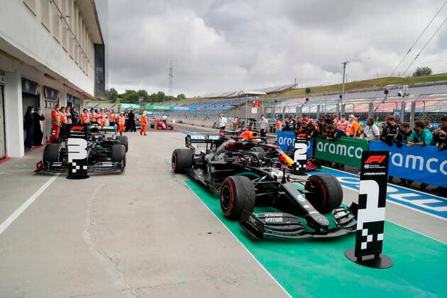 Motorsports: FIA Formula One World Championship, WM, Weltmeisterschaft 2020, Grand Prix of Hungary Motorsports: FIA Formula One World Championship 2020, Grand Prix of Hungary, 77 Valtteri Bottas (FIN, Mercedes-AMG Petronas Formula One Team), 44 Lewis Hamilton (GBR, Mercedes-AMG Petronas Formula One Team), 33 Max Verstappen (NLD, Aston Martin Red Bull Racing),