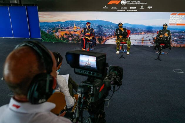 Motorsports: FIA Formula One World Championship, WM, Weltmeisterschaft 2020, Grand Prix of Hungary Motorsports: FIA Formula One World Championship 2020, Grand Prix of Hungary, 33 Max Verstappen (NLD, Aston Martin Red Bull Racing), 44 Lewis Hamilton (GBR, Mercedes-AMG Petronas Formula One Team), 77 Valtteri Bottas (FIN, Mercedes-AMG Petronas Formula One Team),