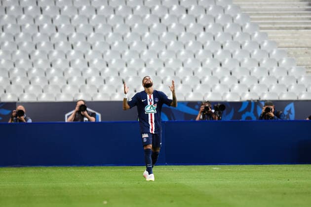 Attitude - Joie des joueurs de l equipe du PSG apres le but de Neymar Jr ( 10 - PSG ) - FOOTBALL : Paris Saint Germain vs AS Saint Etienne - Finale Coupe de France - Saint Denis - 24 07 2020 FedericoPestellini Panoramic 