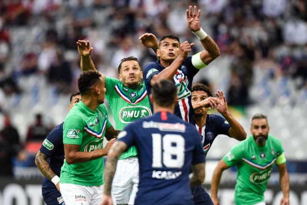Thiago Silva ( 2 - PSG ) - Mathieu Debuchy ( 26 - Saint Etienne ) - FOOTBALL : Paris Saint Germain vs AS Saint Etienne - Finale Coupe de France - Saint Denis - 24 07 2020 FedericoPestellini Panoramic 