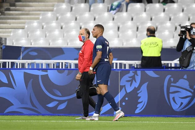 DECEPTION - BLESSURE - 07 KYLIAN MBAPPE (PSG) FOOTBALL : Paris SG vs Saint Etienne - Coupe de France - Finale - 24 07 2020 FEP Panoramic 