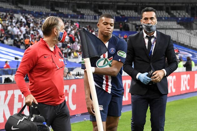 BLESSURE - DECEPTION - 07 KYLIAN MBAPPE (PSG) FOOTBALL : Paris SG vs Saint Etienne - Coupe de France - Finale - 24 07 2020 FEP Panoramic 