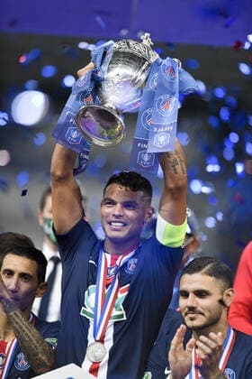TROPHEE - JOIE - 02 THIAGO SILVA (PSG) FOOTBALL : Paris SG vs Saint Etienne - Coupe de France - Finale - 24 07 2020 FEP Panoramic 
