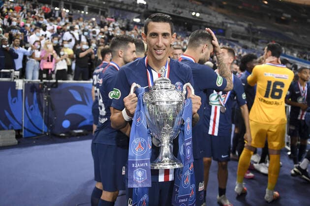 TROPHEE - JOIE - 11 ANGEL DI MARIA (PSG) FOOTBALL : Paris SG vs Saint Etienne - Coupe de France - Finale - 24 07 2020 FEP Panoramic 