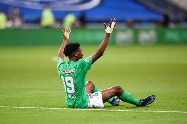 Attitude - Deception de Yvan Neyou ( 19 - Saint Etienne ) - FOOTBALL : Paris Saint Germain vs AS Saint Etienne - Finale Coupe de France - Saint Denis - 24 07 2020 FedericoPestellini Panoramic 