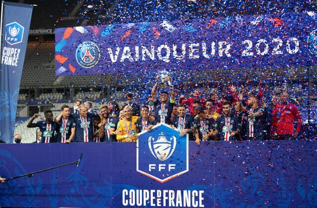 (200725) -- PARIS, July 25, 2020 -- Paris Saint-Germain s players celebrate with the trophy after winning the French Cup final match between AS Saint-Etienne and Paris Saint Germain at Stade de France in Saint-Denis, outside Paris, France, July 24, 2020. (SP)FRANCE-PARIS-FOOTBALL-FRENCH CUP-FINAL GaoxJingtonglian 