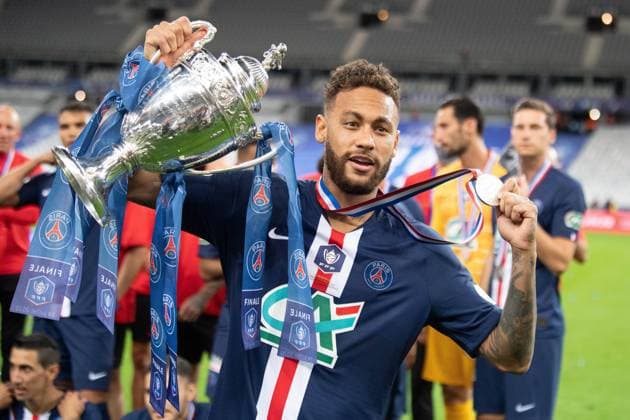 Sport Bilder des Tages (200725) -- PARIS, July 25, 2020 -- Paris Saint-Germain s Neymar celebrates with the trophy after winning the French Cup final match between AS Saint-Etienne and Paris Saint Germain at Stade de France in Saint-Denis, outside Paris, France, July 24, 2020. (SP)FRANCE-PARIS-FOOTBALL-FRENCH CUP-FINAL GaoxJingtonglian 