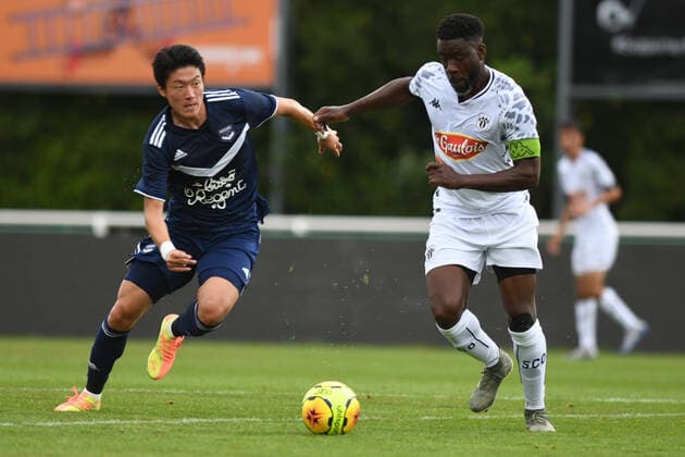 Hwang Ui-Jo (Bordeaux), Ismael TRAORE (Angers SCO) FOOTBALL : Angers SCO vs Girondins Bordeaux - Match amical - 25 07 2020 Panoramic Panoramic 
