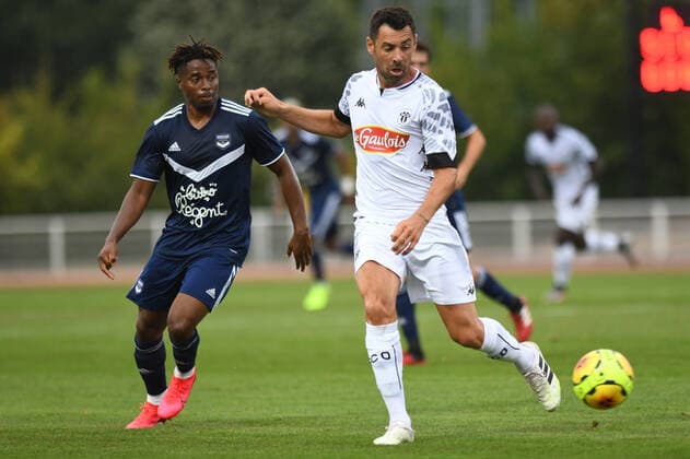 Thomas MANGANI (Angers SCO), Enock Kwateng (Bordeaux) FOOTBALL : Angers SCO vs Girondins Bordeaux - Match amical - 25 07 2020 Panoramic Panoramic 