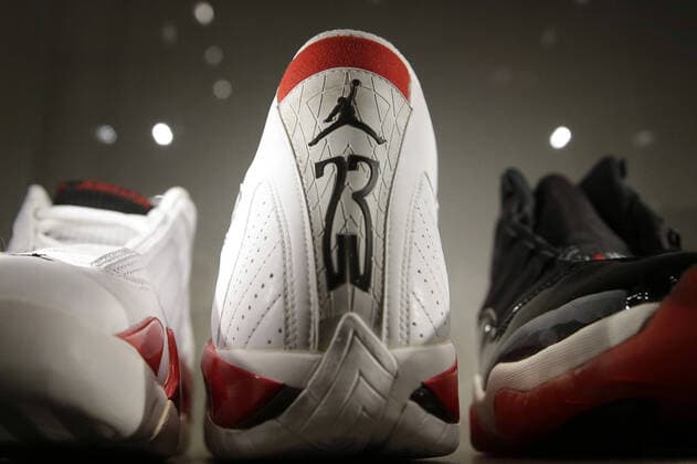 A selection of NBA, Basketball Herren, USA legend Michael Jordan s game worn sneakers are on display and soon to be auctioned for the Original Air: Michael Jordan Game-Worn and.Player Exclusive Sneaker Rarities Auction at Christie s in New York City on Friday, July 24, 2020.  NYP20200724153 JOHNxANGELILLO  imago images 102669766 JOHNxANGELILLOxviaxwww.imago-images.de