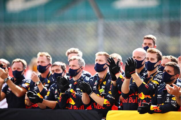 Motorsports: FIA Formula One World Championship, WM, Weltmeisterschaft 2020, Grand Prix of Great Britain Motorsports: FIA Formula One World Championship 2020, Grand Prix of Great Britain, Mechanic of Aston Martin Red Bull Racing