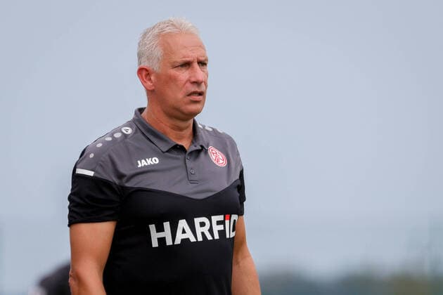 20 21 Fußball Männer Testspiel TSV Steinbach Haiger - Rot-Weiss Essen am 01.08.2020 im Stadion RP Haiger ( Haarwarsen ) in Haiger Christian Neidhart ( Chef-Trainer Rot-Weiss Essen )