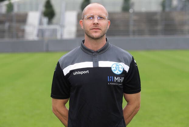03.08.2020, Stuttgart , Oberliga , Fototermin Stuttgarter Kickers , Adrian Fleucaus ( Athletik Trainer )