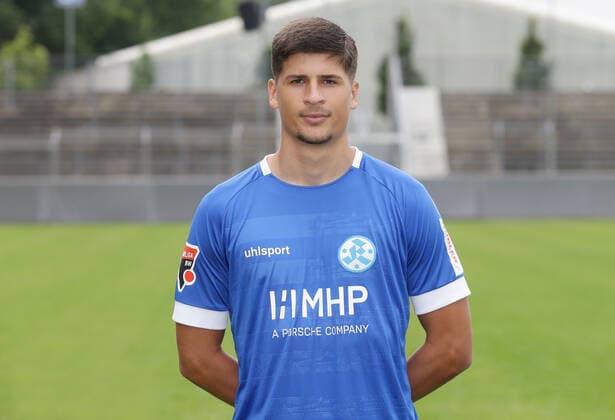03.08.2020, Stuttgart , Oberliga , Fototermin Stuttgarter Kickers , Tino Jukic