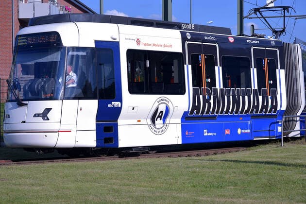 04-08-2020 pmk NC125361 Fussball Herren Bundesliga Saison 2020 2021 DSC Arminia Bielefeld Stadtbahn Buendnisbahn Ostwestfalen Jungfernfahrt