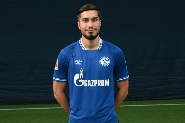 Suat Serdar; FC Schalke 04; 1.BL, Porträttermin 2020 2021 Gelsenkirchen Nordrhein-Westfalen Deutschland
