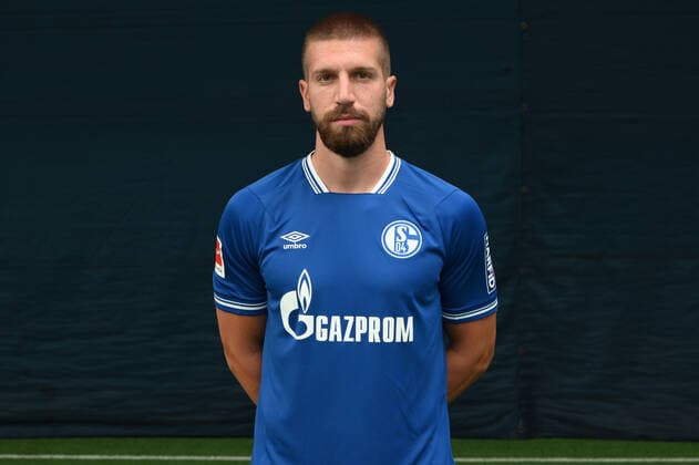 Matija Nastasic; FC Schalke 04; 1.BL, Porträttermin 2020 2021 Gelsenkirchen Nordrhein-Westfalen Deutschland