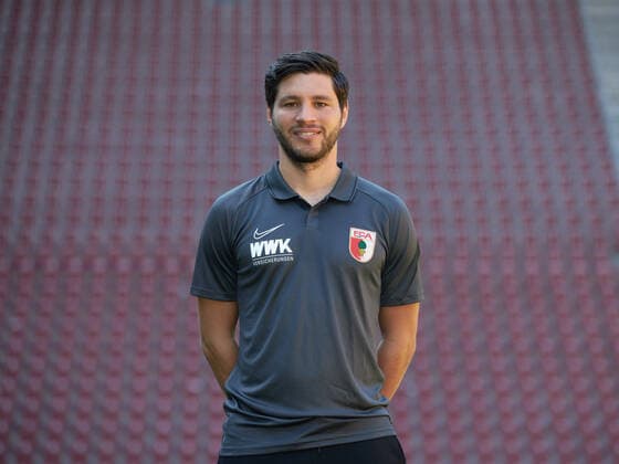Benjamin Brust (Videoanalyst), FC Augsburg 1907; 1.BL, Porträttermin 2020 2021,
