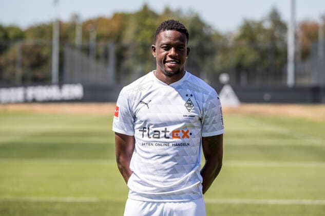 Denis Zakaria (BMG) Borussia Mönchengladbach Porträttermin 2020 2021 Porträt, Vorstellung, Präsentation, Pressetermin, Fußball, GER 07.08.2020, Fussball, Vorstellung, Präsentation, Pressetermin, Fußball, GER; 1. Bundesliga, Saison 2020 21, Moenchengladbach Foto: Moritz Müller Only for Editorial use