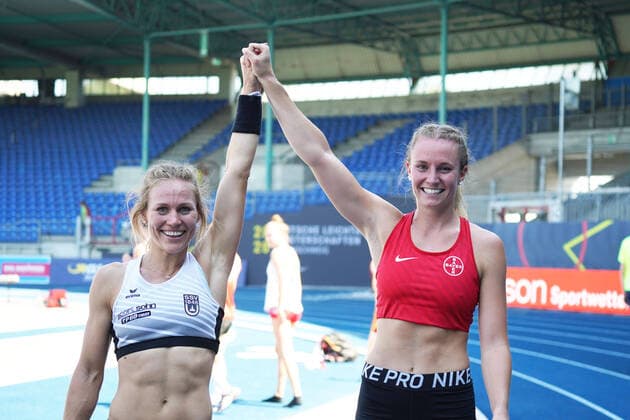 Bilder des Jahres 2020, Sport 08 August Sport Themen der Woche KW32 Sport Bilder des Tages Leichtathletik, Deutsche Meisterschaften 2020, Leichtathletik DM Braunschweig, 08.08-09.08.2020, Corona ,Covid 19, Ohne Zuschauer, Braunschweig, Stefanie Dauber, SSV Ulm, Ria Möllers, Moellers, TSV Bayer 04 Leverkusen , Stabhochsprung Frauen, *** Athletics, German Championships 2020, Athletics DM Braunschweig, 08 08 09 08 2020, Corona ,Covid 19, Without Spectators, Braunschweig, Stefanie Dauber, SSV Ulm, Ria Möllers, Moellers, TSV Bayer 04 Leverkusen , pole vault women,