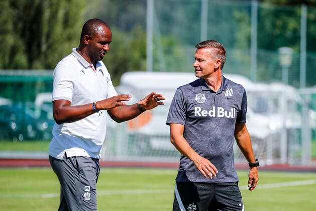 SOCCER - RBS vs Nice, test match ZELL AM SEE,AUSTRIA,08.AUG.20 - SOCCER - tipico Bundesliga, Ligue 1, Red Bull Salzburg vs OGC Nice, test match. Image shows head coach Patrick Vieira (Nice) and head coach Jesse Marsch (RBS). GEPAxpictures xJasminxWalter
