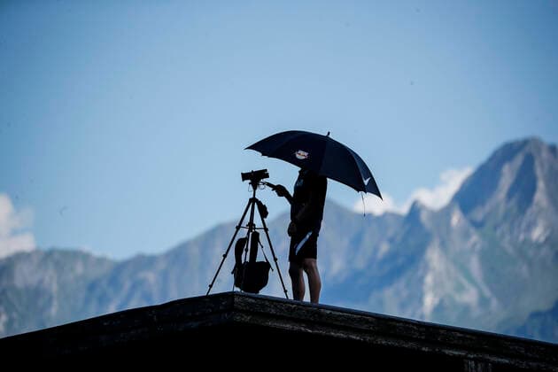 SOCCER - RBS vs Nice, test match ZELL AM SEE,AUSTRIA,08.AUG.20 - SOCCER - tipico Bundesliga, Ligue 1, Red Bull Salzburg vs OGC Nice, test match. Image shows video analyst Rainer Sonnberger (RBS). GEPAxpictures xJasminxWalter