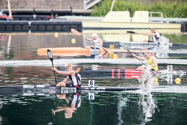 Bilder des Jahres 2020, Sport 08 August Sport Themen der Woche KW32 Sport Bilder des Tages Deutsche Meisterschaften Kanu-Rennsport; 500m Kajak K1 Herren Finale; 09.08.2020 Martin Hiller (Startnummer 6), Max Rendschmidt (Startnummer 5), Moritz Florstedt (Startnummer 3), Tamas Gecsoe (Startnummer 2) Deutsche Meisterschaften Kanu-Rennsport; 500m Kajak K1 Herren Finale; Duisburg, Regattabahn *** German Championships Canoe Racing 500m Kayak K1 Men Finals 09 08 2020 Martin Hiller start number 6 , Max Rendschmidt start number 5 , Moritz Florstedt start number 3 , Tamas Gecsoe start number 2 German Championships Canoe Racing 500m Kayak K1 Men Finals Duisburg, Regattabahn Copyright: xBEAUTIFULxSPORTS Wunderlx