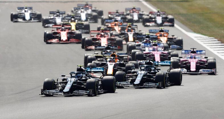 Motorsports: FIA Formula One World Championship, WM, Weltmeisterschaft 2020, Grand Prix of 70th Anniversary Motorsports: FIA Formula One World Championship 2020, Grand Prix of 70th Anniversary, Start, 77 Valtteri Bottas (FIN, Mercedes-AMG Petronas Formula One Team), 44 Lewis Hamilton (GBR, Mercedes-AMG Petronas Formula One Team), 33 Max Verstappen (NLD, Aston Martin Red Bull Racing), 27 Nico Hulkenberg (GER, BWT Racing Point F1 Team), 3 Daniel Ricciardo (AUS, Renault DP World F1 Team),