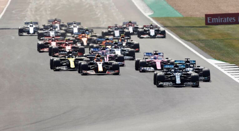 Motorsports: FIA Formula One World Championship, WM, Weltmeisterschaft 2020, Grand Prix of 70th Anniversary Motorsports: FIA Formula One World Championship 2020, Grand Prix of 70th Anniversary, Start, 77 Valtteri Bottas (FIN, Mercedes-AMG Petronas Formula One Team), 44 Lewis Hamilton (GBR, Mercedes-AMG Petronas Formula One Team), 33 Max Verstappen (NLD, Aston Martin Red Bull Racing), 27 Nico Hulkenberg (GER, BWT Racing Point F1 Team), 3 Daniel Ricciardo (AUS, Renault DP World F1 Team),