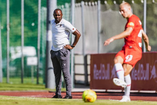 08.08.2020, Alois Latini Stadion, Zell am See, AUT, Testspiel, FC Red Bull Salzburg vs OGC Nizza, im Bild Trainer Patrick Vieira (OGC Nice) during the Friendly Football Match between FC Red Bull Salzburg and OGC Nizza at the Alois Latini Stadion, Zell am See, Austria on 2020 08 08. Zell am See