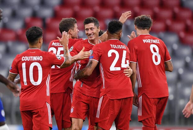 Fussball CHL 19 20 Achtelfinale: FC Bayern Muenchen - FC Chelsea FUSSBALL CHAMPIONS LEAGUE SAISON 2019 2020 ACHTELFINAL RUECKSPIEL Torjubel nach dem 4:1: Philippe Coutinho, Thomas Mueller, Robert Lewandowski, Corentin Tolisso und Javi Martinez (v.l., alle FC Bayern Muenchen) FOTO: Markus Ulmer Pressefoto Ulmer Pool xxNOxMODELxRELEASExx Muenchen Deutschland