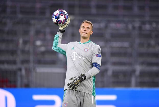 Fussball CHL 19 20 Achtelfinale: FC Bayern Muenchen - FC Chelsea FUSSBALL CHAMPIONS LEAGUE SAISON 2019 2020 ACHTELFINAL RUECKSPIEL FC Bayern Muenchen - FC Chelsea 08.08.2020 Torwart Manuel Neuer (FC Bayern Muenchen) mit Ball FOTO: Markus Ulmer Pressefoto Ulmer Pool xxNOxMODELxRELEASExx Muenchen Deutschland