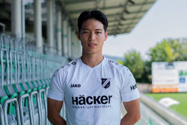 10.08.2020 - Fußball, Regionalliga West, 2020 2021, Porträttermin SV Rödinghausen: Seung-Won Lee. Rödinghausen Nordrhein-Westfalen Deutschland Häcker Wiehenstadion