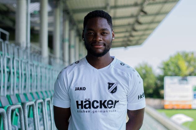 10.08.2020 - Fußball, Regionalliga West, 2020 2021, Porträttermin SV Rödinghausen: Ba-Muaka Simakala. Rödinghausen Nordrhein-Westfalen Deutschland Häcker Wiehenstadion