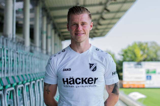 10.08.2020 - Fußball, Regionalliga West, 2020 2021, Porträttermin SV Rödinghausen: Angelo Langer. Rödinghausen Nordrhein-Westfalen Deutschland Häcker Wiehenstadion