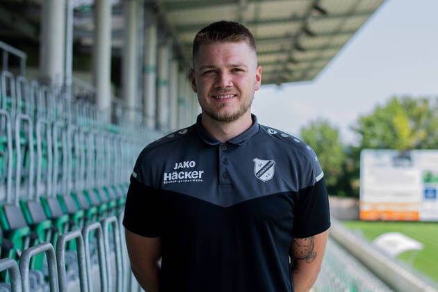 10.08.2020 - Fußball, Regionalliga West, 2020 2021, Porträttermin SV Rödinghausen: Thore Patzki (Physiotherapeut). Rödinghausen Nordrhein-Westfalen Deutschland Häcker Wiehenstadion