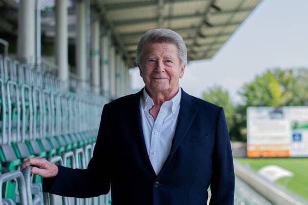 10.08.2020 - Fußball, Regionalliga West, 2020 2021, Porträttermin SV Rödinghausen: Horst Finkemeier (Mäzen). Rödinghausen Nordrhein-Westfalen Deutschland Häcker Wiehenstadion