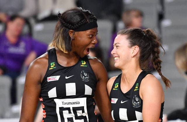 Bilder des Jahres 2020, Sport 08 August Sport Themen der Woche KW33 SUPER NETBALL FIREBIRDS MAGPIES, Shimona Nelson (left) and Gabrielle Sinclair (right) of the Magpies celebrate winning the round 3 Super Netball match between the Queensland Firebirds and the Collingwood Magpies at Nissan Arena, Brisbane, Tuesday, August 11, 2020. ( NO ARCHIVING, EDITORIAL USE ONLY, NO USE IN BOOKS WITHOUT CONSENT BRISBANE QLD AUSTRALIA  Copyright: xDARRENxENGLANDx 20200811001484450905