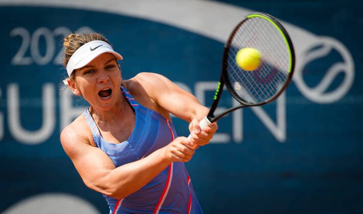 August 11, 2020, Prague, CZECH REPUBLIC: Simona Halep of Romania in action during the first round against Polona Hercog of Slovenia at the 2020 Prague Open WTA, Tennis Damen International tennis tournament Prague CZECH REPUBLIC - ZUMAa181 20200811_zaa_a181_091 Copyright: xRobxPrangex