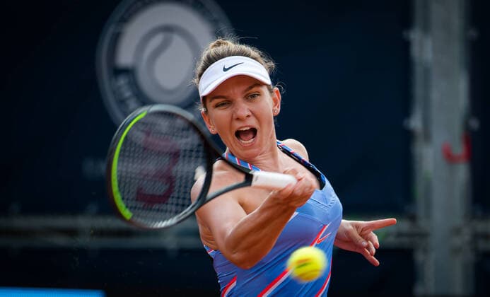 August 11, 2020, Prague, CZECH REPUBLIC: Simona Halep of Romania in action during the first round against Polona Hercog of Slovenia at the 2020 Prague Open WTA, Tennis Damen International tennis tournament Prague CZECH REPUBLIC - ZUMAa181 20200811_zaa_a181_098 Copyright: xRobxPrangex