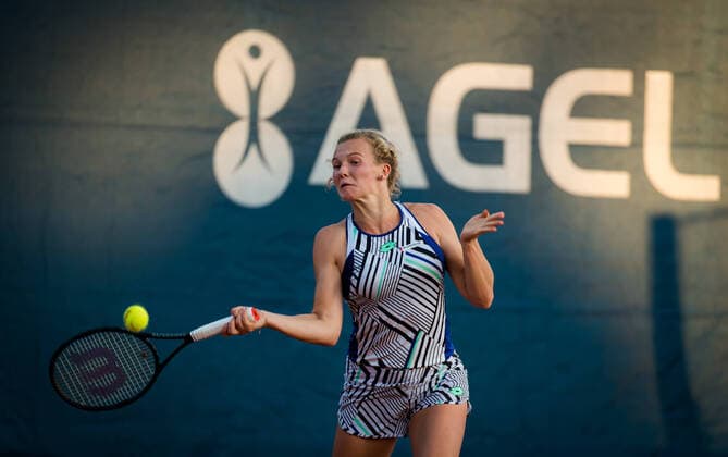 August 11, 2020, Prague, CZECH REPUBLIC: Katerina Siniakova of the Czech Republic in action during the first round against Tamara Zidansek of Slovenia at the 2020 Prague Open WTA, Tennis Damen International tennis tournament Prague CZECH REPUBLIC - ZUMAa181 20200811_zaa_a181_164 Copyright: xRobxPrangex