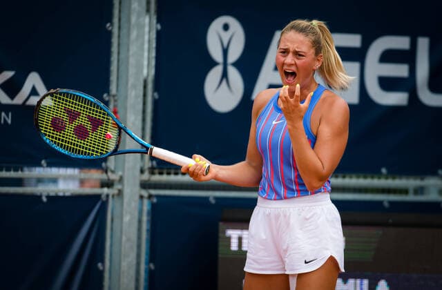 August 11, 2020, Prague, CZECH REPUBLIC: Marta Kostyuk of Ukraine in action during the first round against Camila Giorgi of Italy at the 2020 Prague Open WTA, Tennis Damen International tennis tournament Prague CZECH REPUBLIC - ZUMAa181 20200811_zaa_a181_178 Copyright: xRobxPrangex