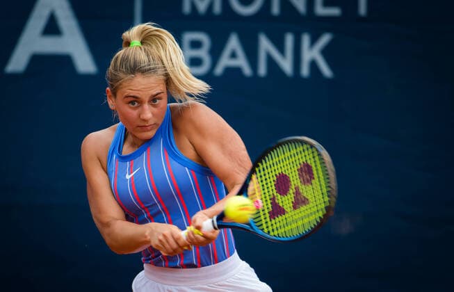 August 11, 2020, Prague, CZECH REPUBLIC: Marta Kostyuk of Ukraine in action during the first round against Camila Giorgi of Italy at the 2020 Prague Open WTA, Tennis Damen International tennis tournament Prague CZECH REPUBLIC - ZUMAa181 20200811_zaa_a181_181 Copyright: xRobxPrangex