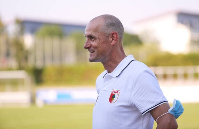 Heiko Herrlich (Trainer FC Augsburg), lacht, lachend, gut gelaunt, fröhlich, SpVgg. Unterhaching - FC Augsburg, Testspiel, Endstand 0:0