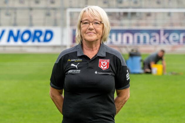 Dagmar Schultze (techn. Mitarbeiterin); HFC Hallescher Fussballclub e.V; 3.Liga, Porträttermin 2020 2021, Halle Saale Sachsen-Anhalt Deutschland