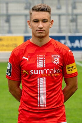 Julian Guttau (HFC); HFC Hallescher Fussballclub e.V; 3.Liga, Porträttermin 2020 2021, Halle Saale Sachsen-Anhalt Deutschland
