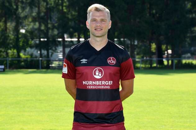 13.08.2020 - 1. FC Nuernberg FCN Club - Saison 2020 2021 - Fototermin Porträttermin - - Johannes Geis (5, 1. FC Nürnberg FCN ) Einzelbild Einzelfoto Portrait Porträt Kopfbild