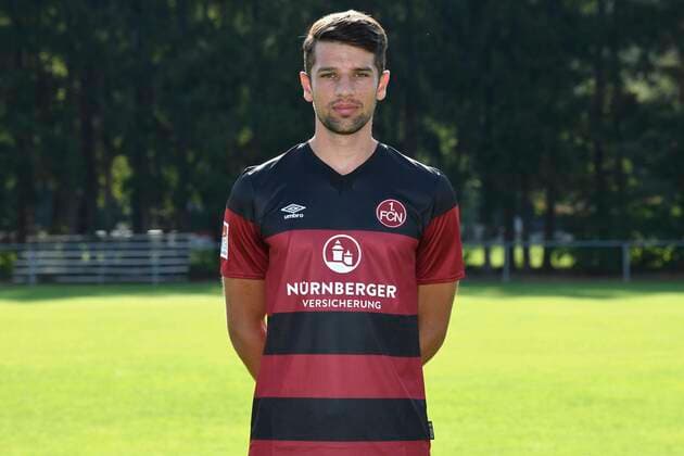 13.08.2020 - 1. FC Nuernberg FCN Club - Saison 2020 2021 - Fototermin Porträttermin - - Lukas Mühl Muehl (28, 1. FC Nürnberg FCN ) Einzelbild Einzelfoto Portrait Porträt Kopfbild