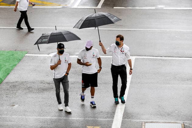 Motorsports: FIA Formula One World Championship, WM, Weltmeisterschaft 2020, Grand Prix of Spain, 77 Valtteri Bottas (FIN, Mercedes-AMG Petronas Formula One Team), 44 Lewis Hamilton (GBR, Mercedes-AMG Petronas Formula One Team), Barcelona Spain